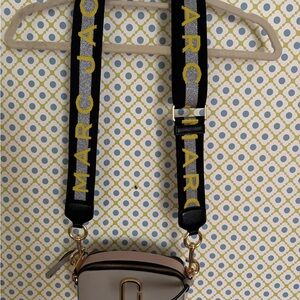 Marc Jacobs Beige and Black Interior Bag